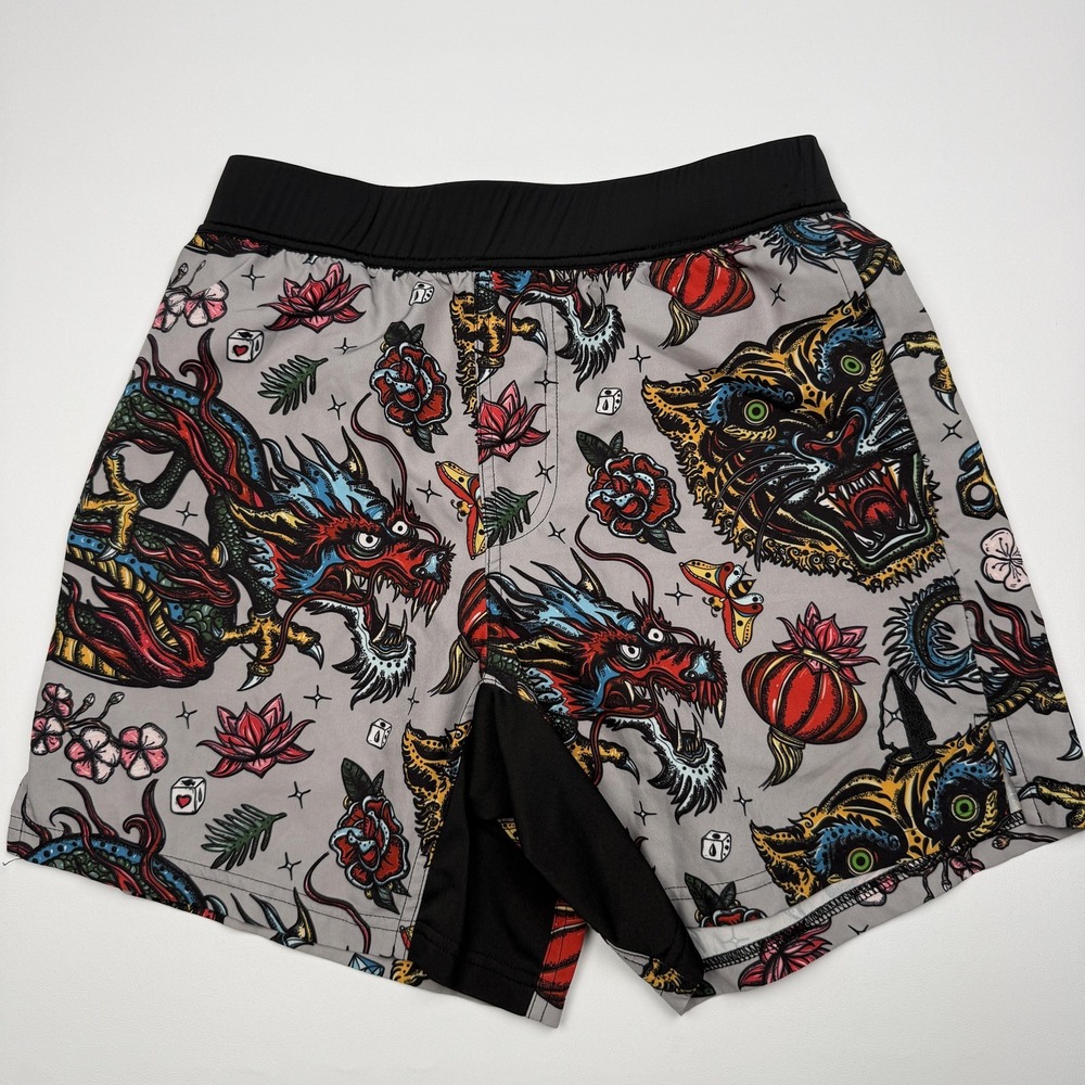 TACHUNTFISH Shorts Mens Small Multicolor Dragon Tiger Tattoo